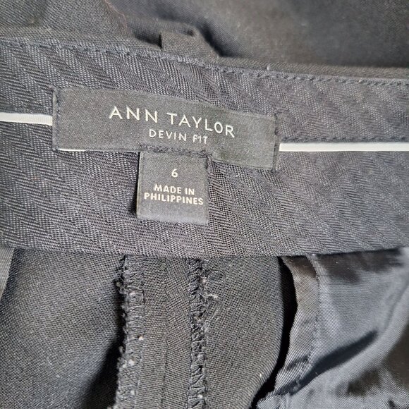 Ann Taylor Devin Fit black pants size 6 - Picture 2 of 4